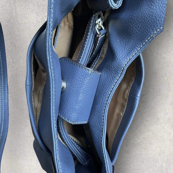 Mia Battina Retro Blue Leather Hand Bag - Picture 11 of 14